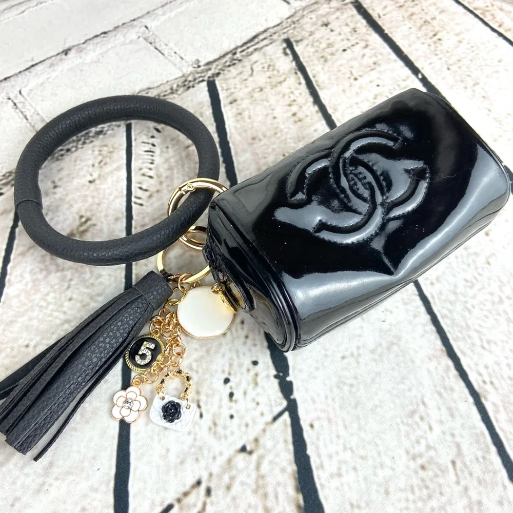 CHANEL card coin pouch wristlet keychain black patent leather with charms - Picture 2 of 10